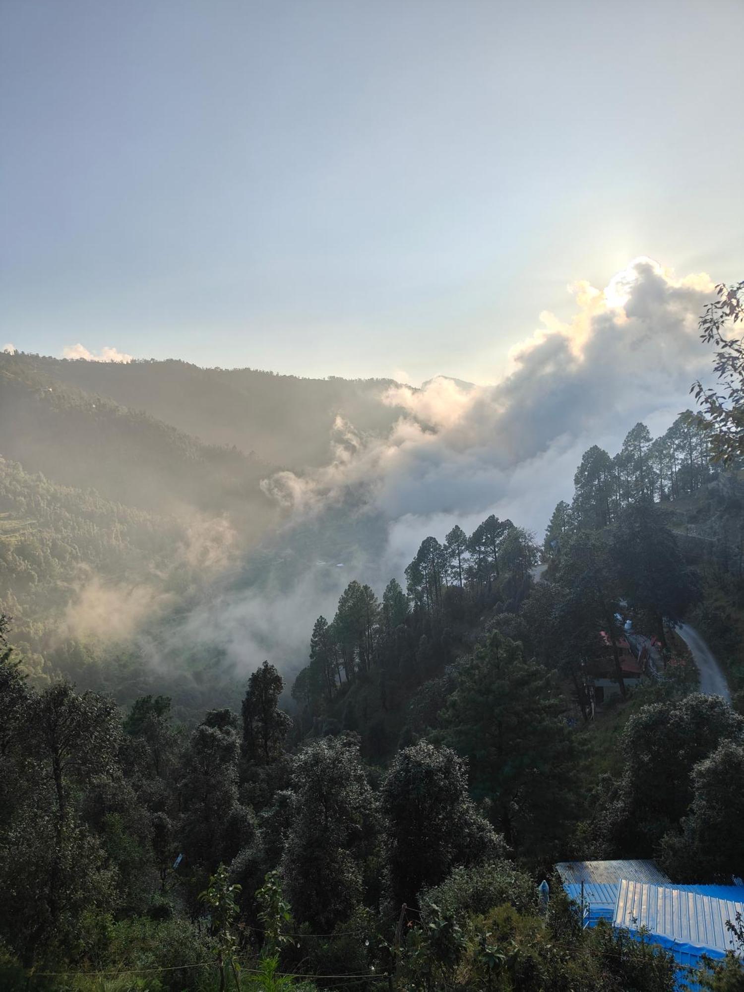Himwanderer Camps & Cottages Pangot Найнитал Экстерьер фото