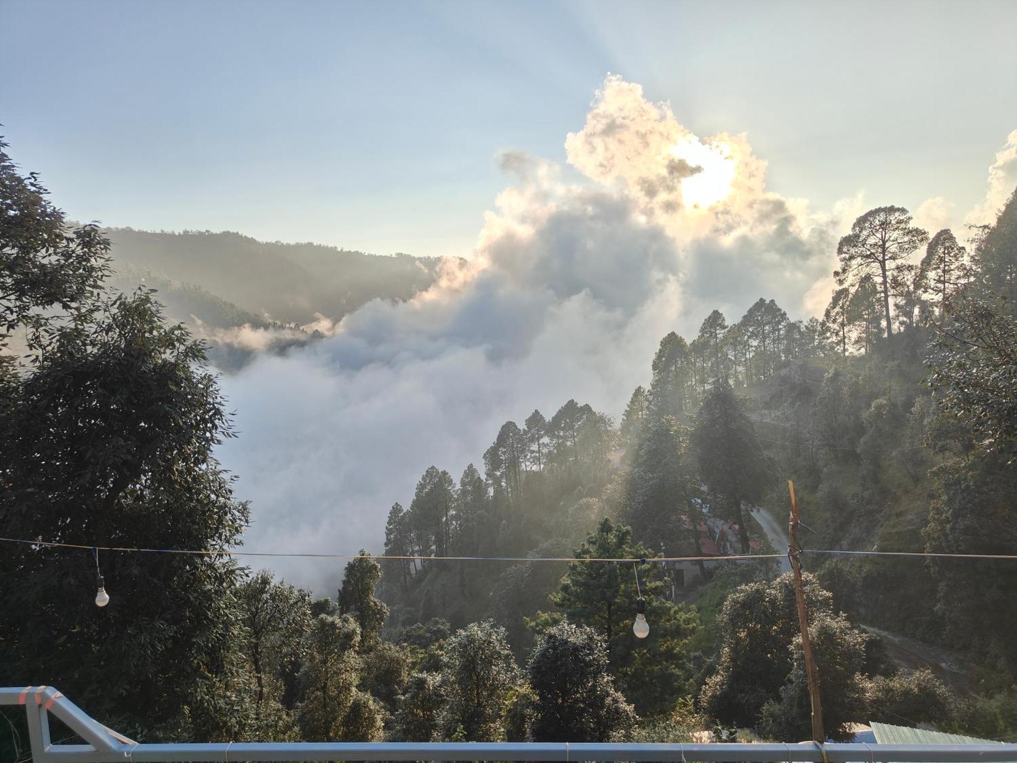 Himwanderer Camps & Cottages Pangot Найнитал Экстерьер фото