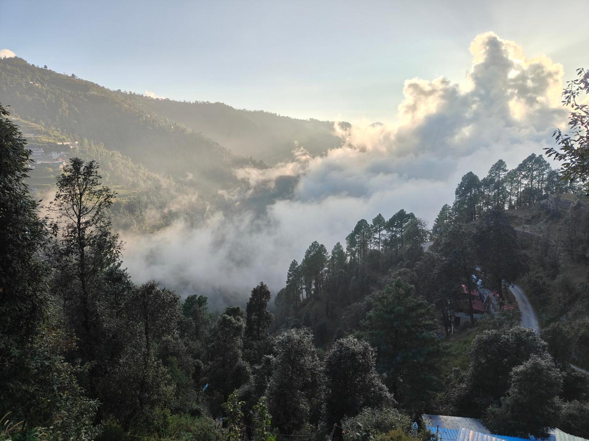 Himwanderer Camps & Cottages Pangot Найнитал Экстерьер фото