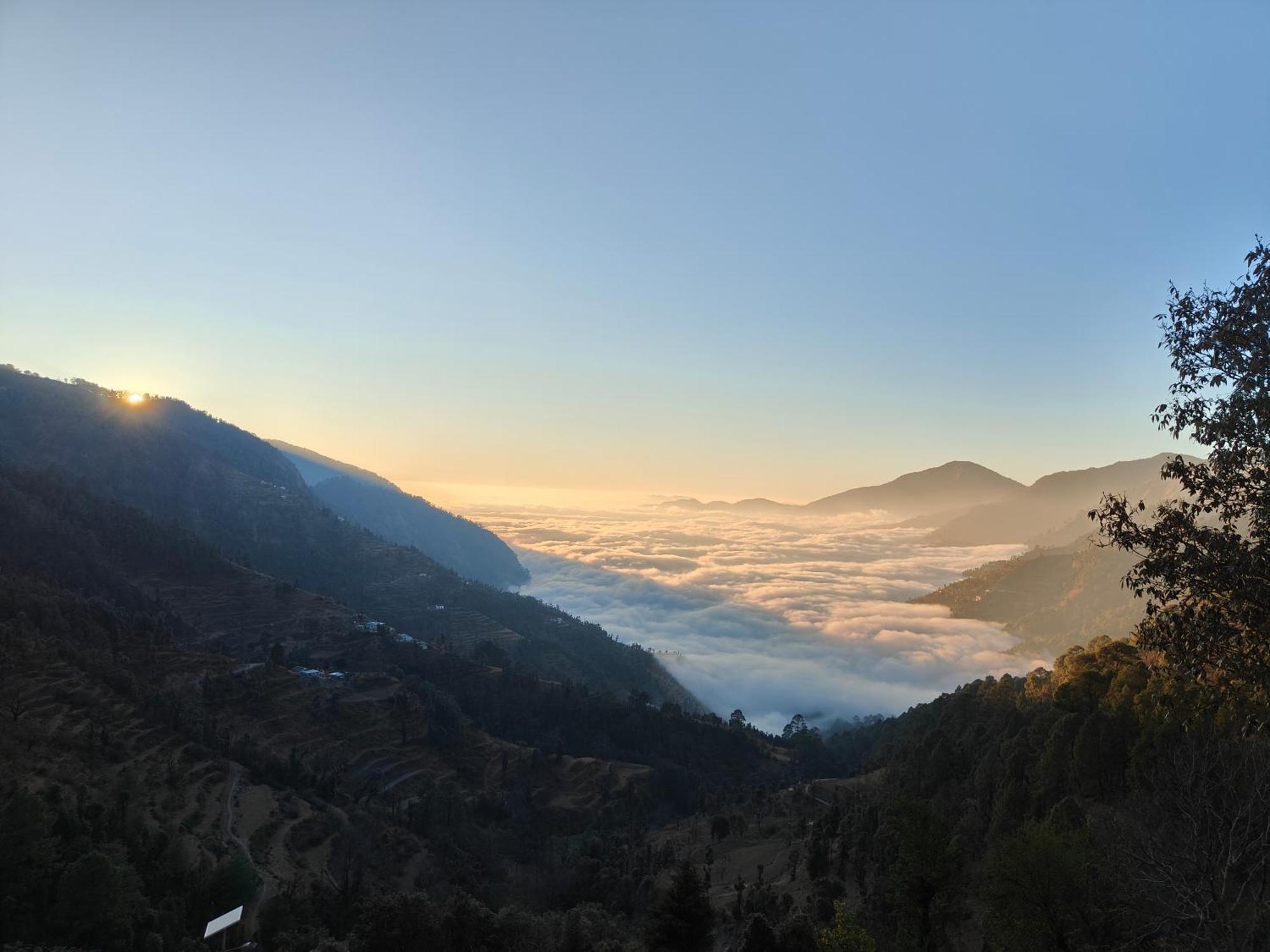 Himwanderer Camps & Cottages Pangot Найнитал Экстерьер фото