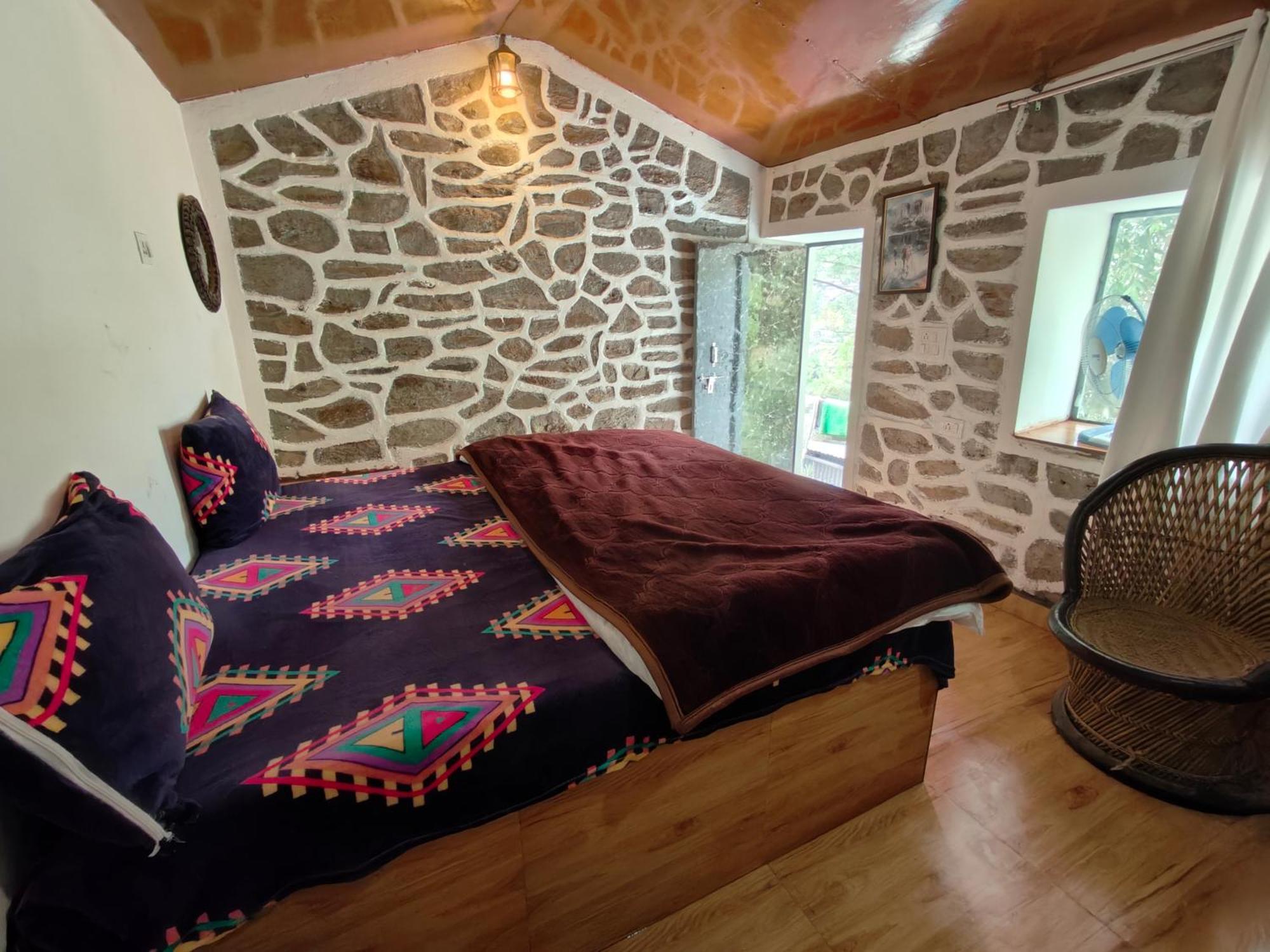 Himwanderer Camps & Cottages Pangot Найнитал Номер фото